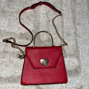 Red Heart Accent Women's Bag